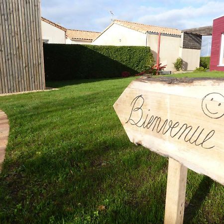 La cabane du Bonheur Les Herbiers Eksteriør billede