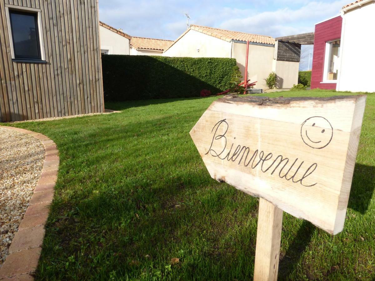 La cabane du Bonheur Les Herbiers Eksteriør billede